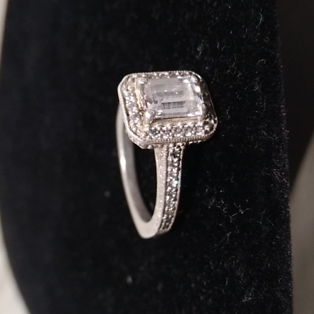 FINAL SALE! Stunning Sterling Silver 925 Cz Ring ๐ Size 7 - Picture 11 of 14
